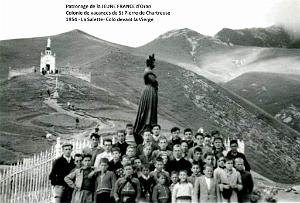 1954 la Salette, colo devant la Vierge